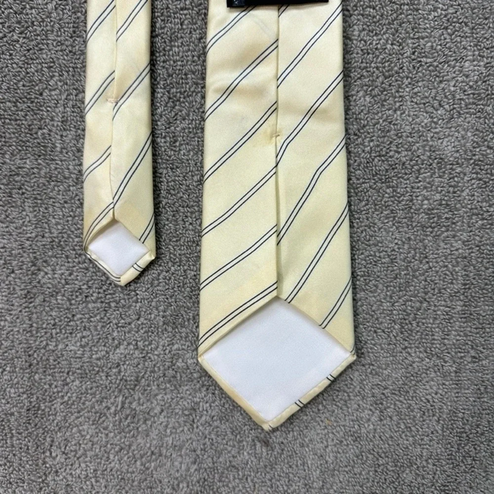 Mens 100% Silk Tie Cream Yellow Navy Blue Diagonal Striped Made in USA Italian